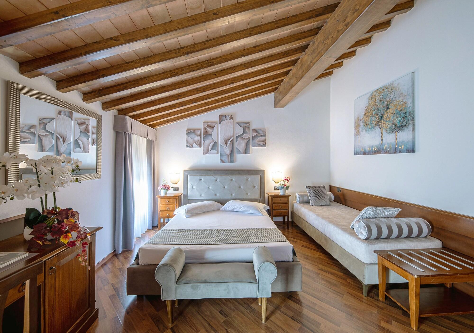 Hotel Villa Cariola Caprino Veronese Exterior photo