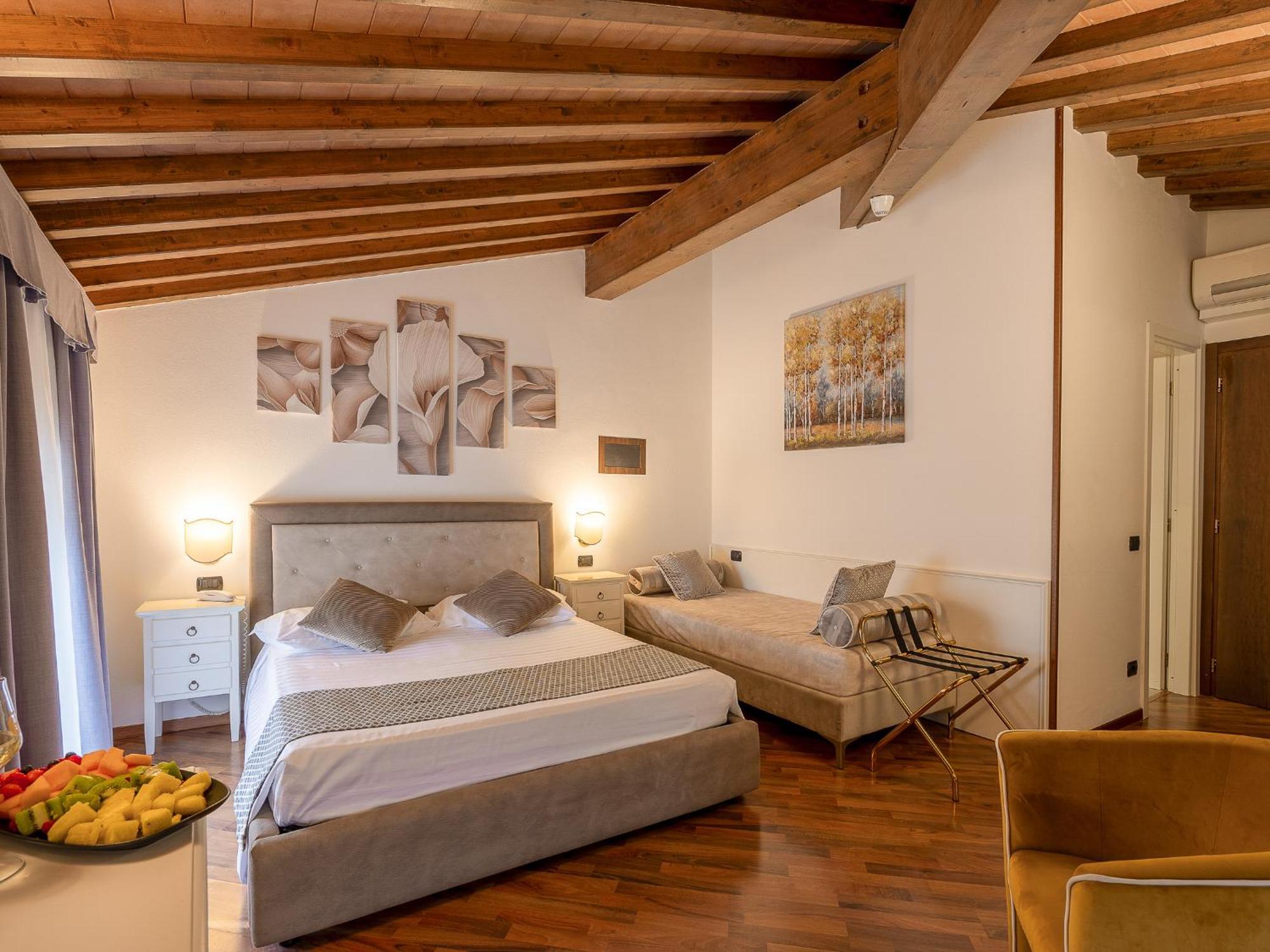 Hotel Villa Cariola Caprino Veronese Exterior photo