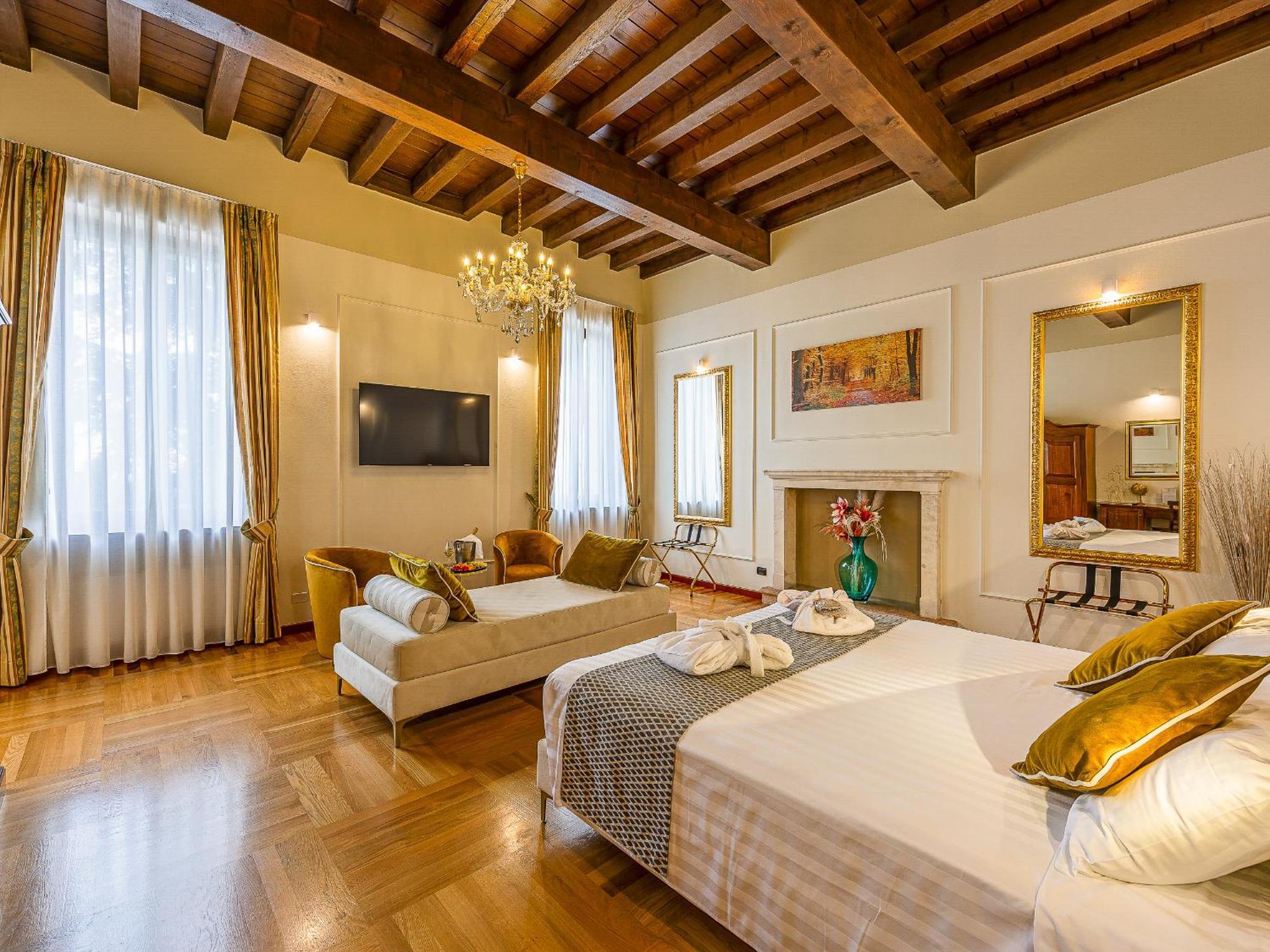 Hotel Villa Cariola Caprino Veronese Exterior photo